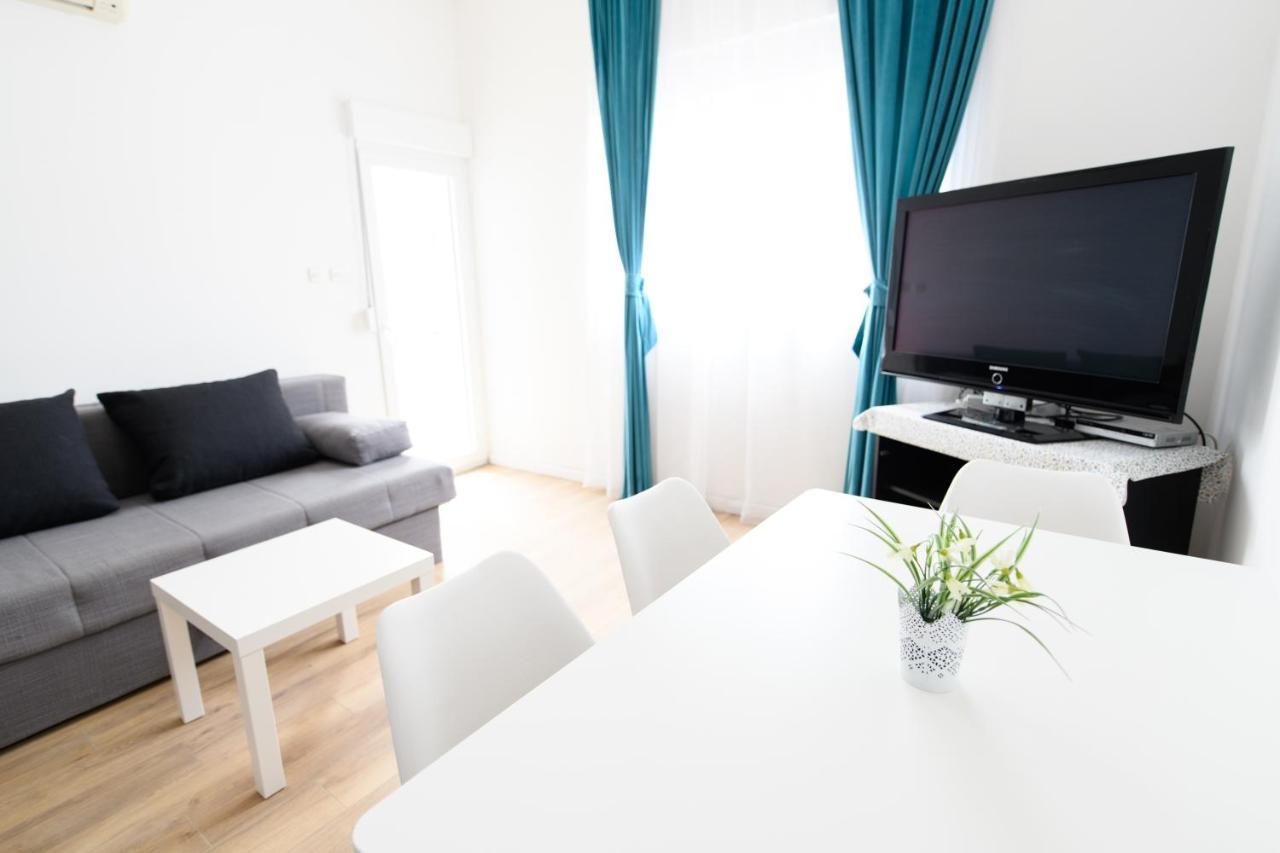 Cozy Beach Apartments Макарска Экстерьер фото